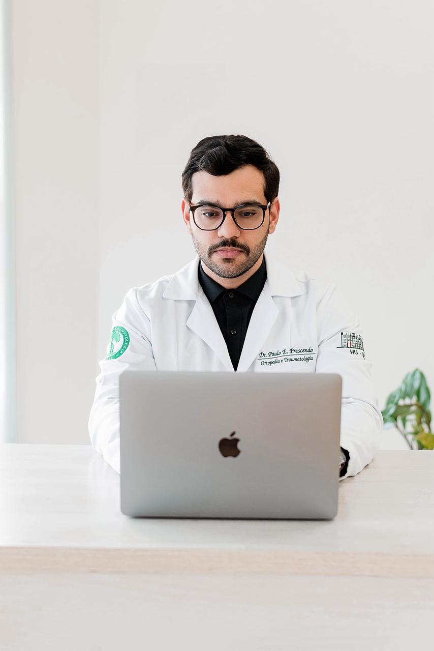 foto Perito Médico Ortopedista Em Londrina | Dr. Paulo Emilio Prescendo | M Perícias