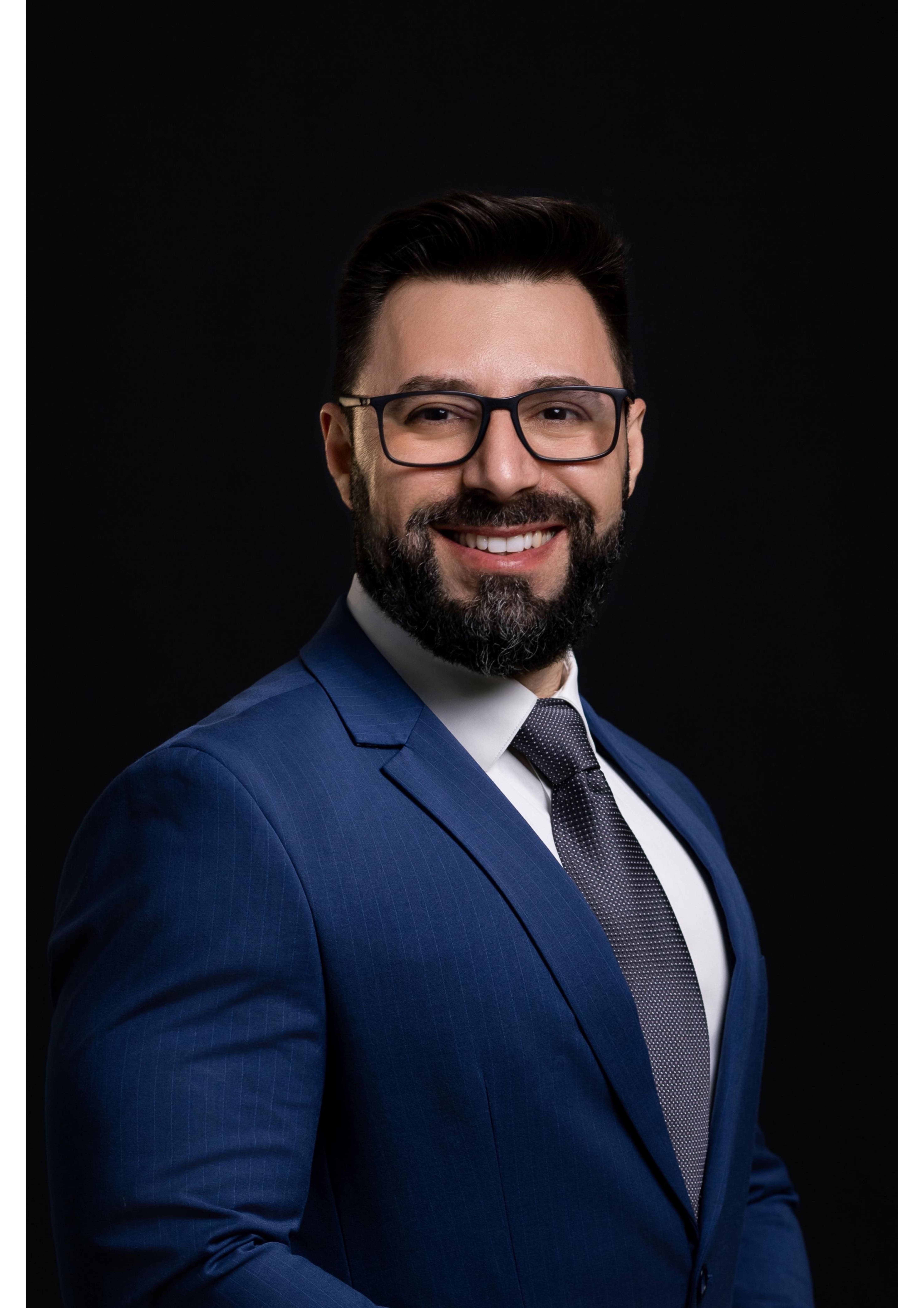 foto Perito Médico Ortopedista E Traumatologista Em Montes Claros (MG) | Dr. Emillyo Cesar Neves Ferreira | M Perícias