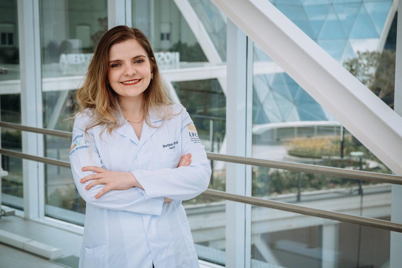 Perito Médico Pediatra — Dra. Betina Pessôa Altoé