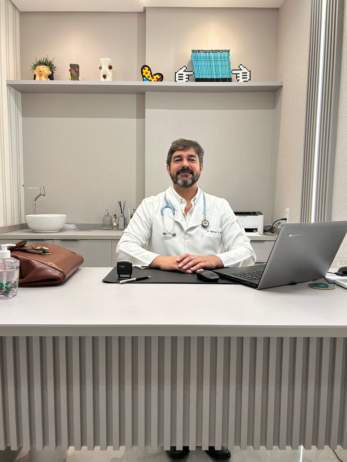 Perito Médico Nefrologista Pediátrico e Pediatra — Raphael Ortiz Bigatão