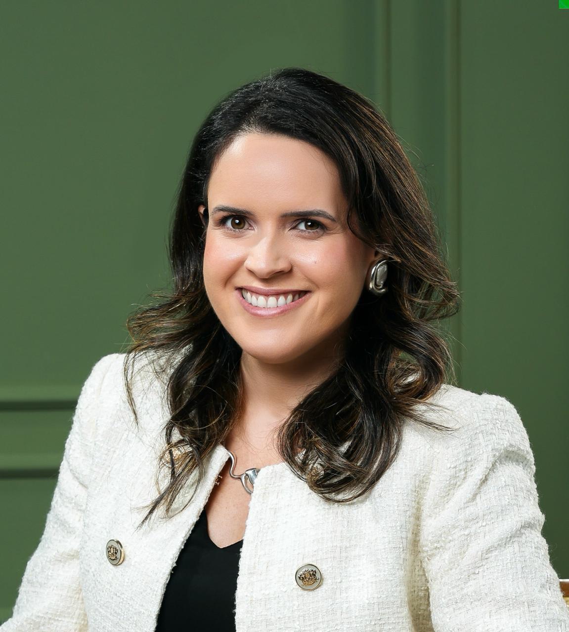 Perito Médico Médica — Pascale Gonçalves Massena