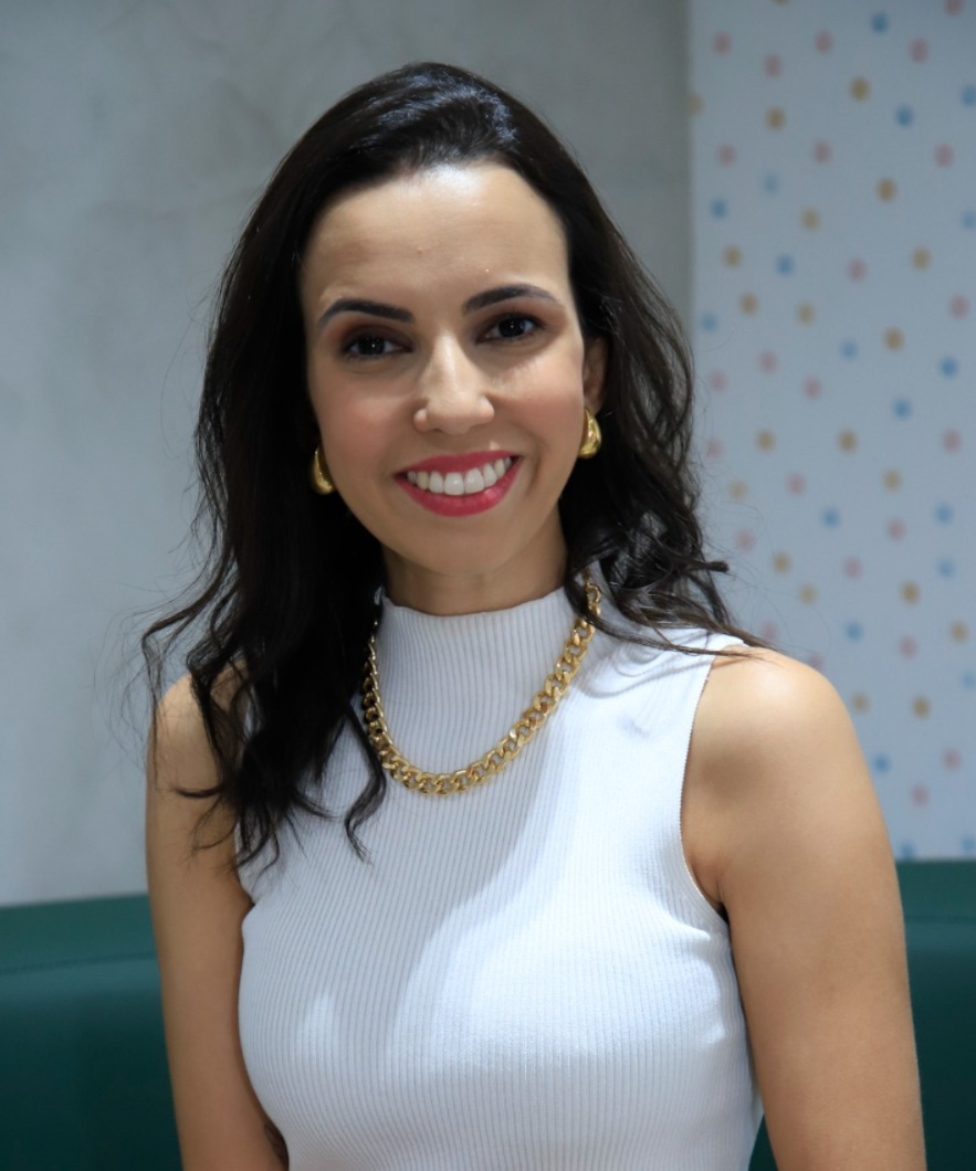 Dra. Ana Caroline Oliveira de Lima Grossi